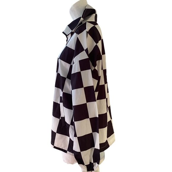 B Bang black and white large check windbreaker, sport shell size large.  0577 - Picture 2 of 9